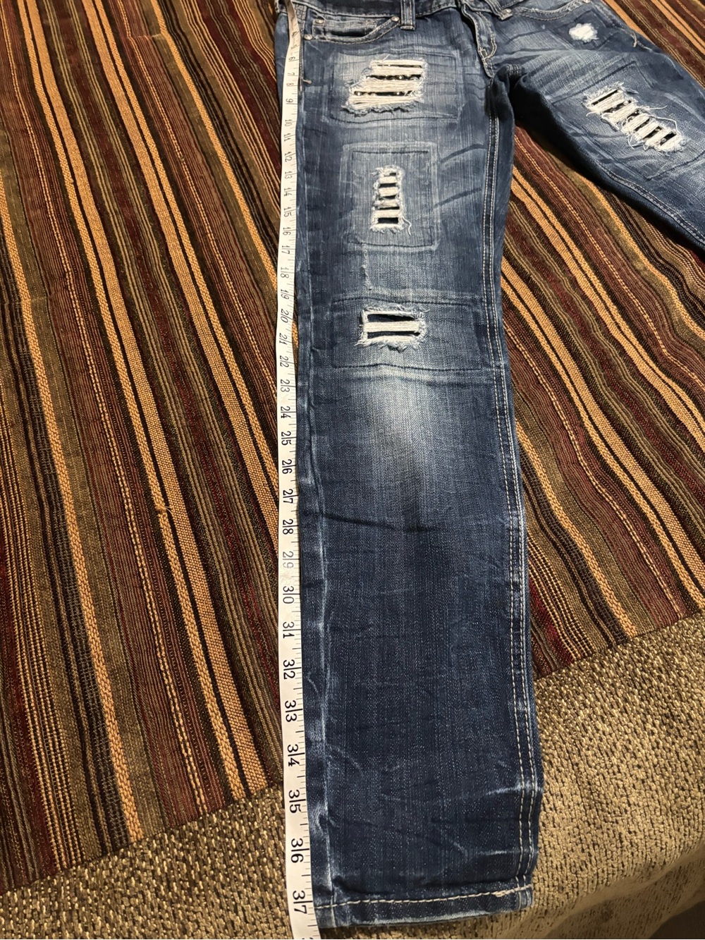 Express women’s skinny studded Jeans size 4. Low cut. Very good used condition. - Picture 3 of 11